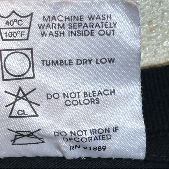 Vintage 1998 Buffy the Vampire Slayer Angel Big Face Promo T-shirt Size M Black - Picture 4 of 11